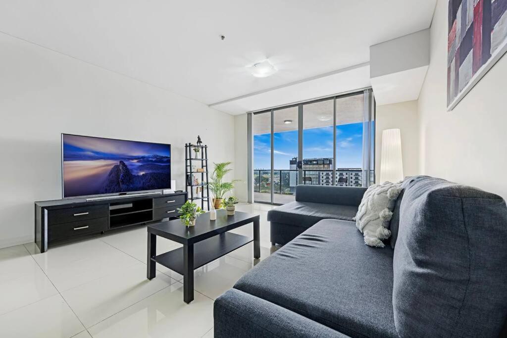 Apartment Airport And Waterview Retreat Sydney